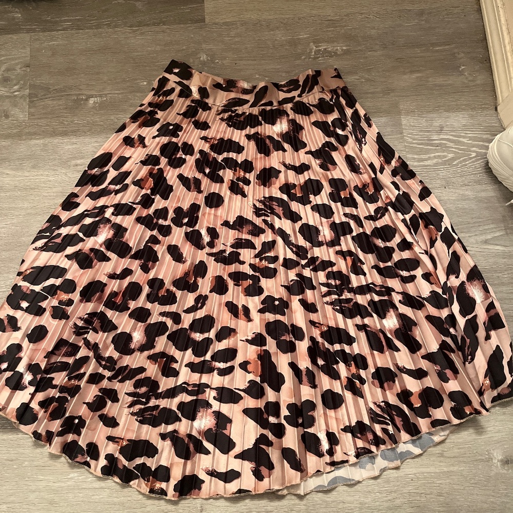 Shein cheetah print pleated skirt